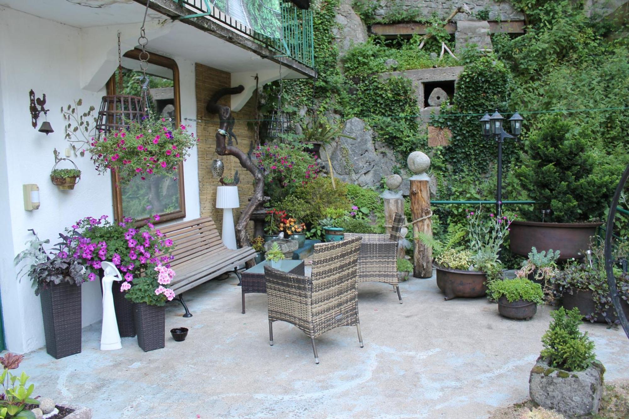 Studio Malou, Cuisine, Salle D'Eau, Terrasse Amenagee Olliergues Exteriör bild